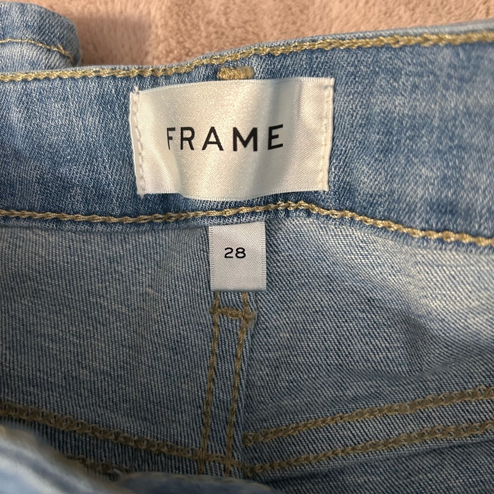 🔥Frame Denim Le Crop Mini Boot Jeans in Integrity Wash🔥 - Picture 5 of 7